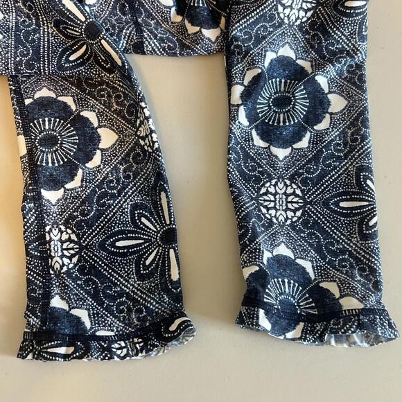 The Upside Medallion Print Ruffle Hem Leggings Blue Size 6 - Picture 8 of 8
